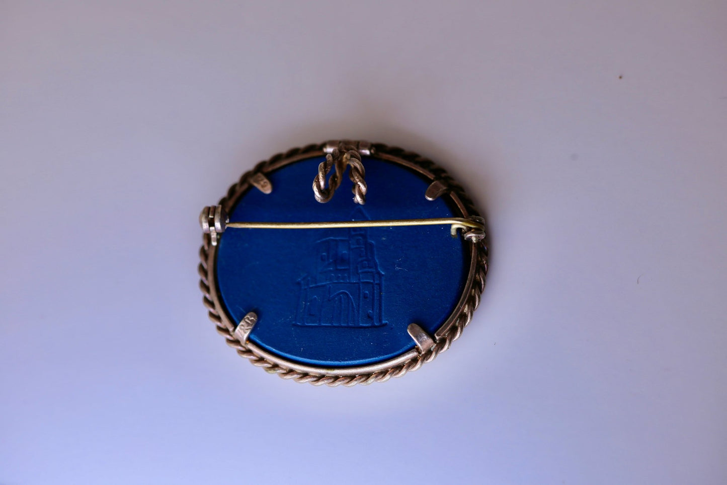 Aurora Keramik Brosche – Villeroy & Boch - The Love Witch