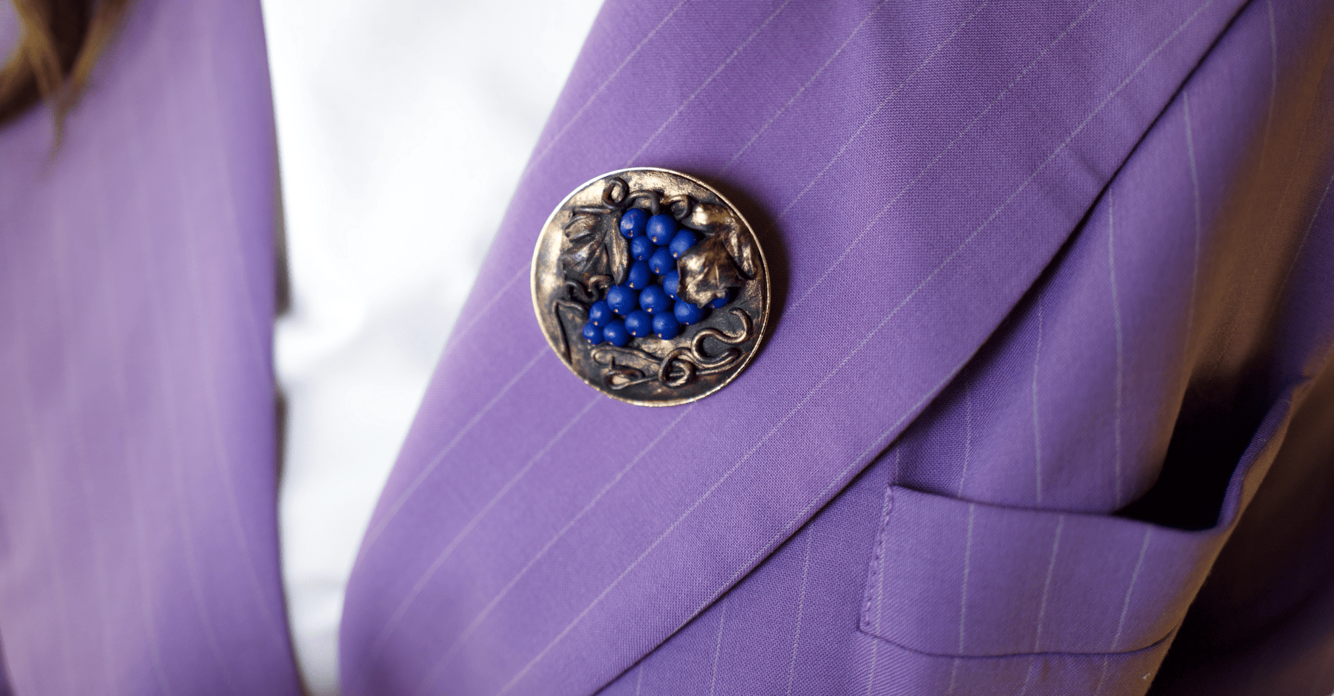 Brosche Dionysos J´taime - The Love Witch