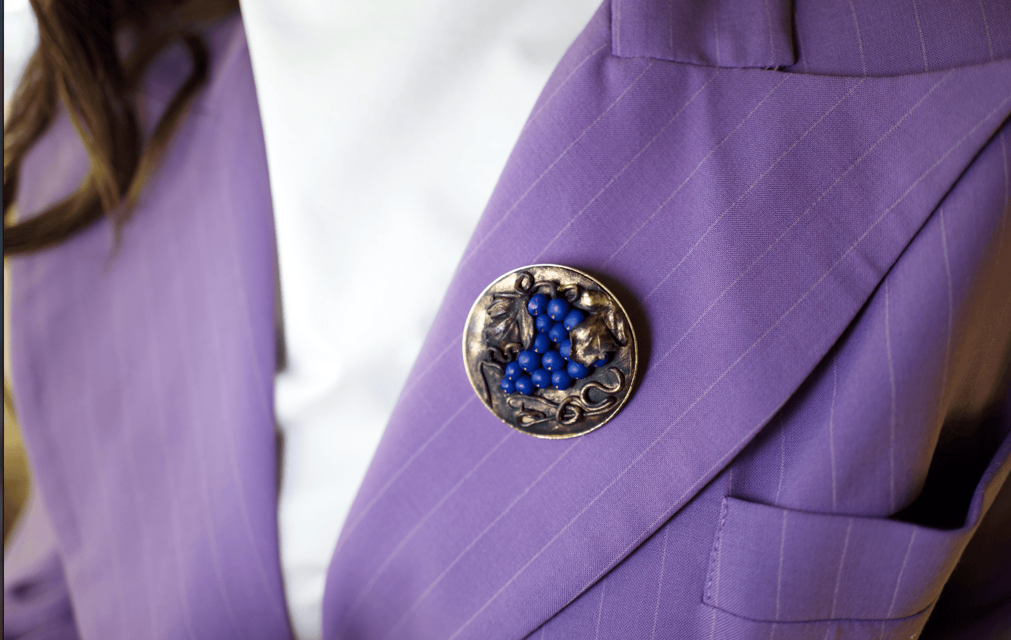 Brosche Dionysos J´taime - The Love Witch