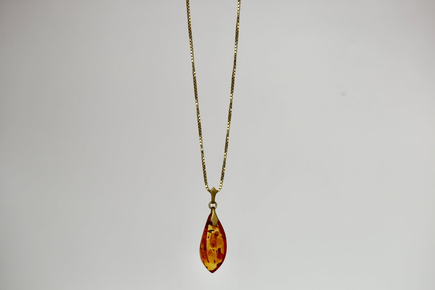 Golden Amber Kette - The Love Witch