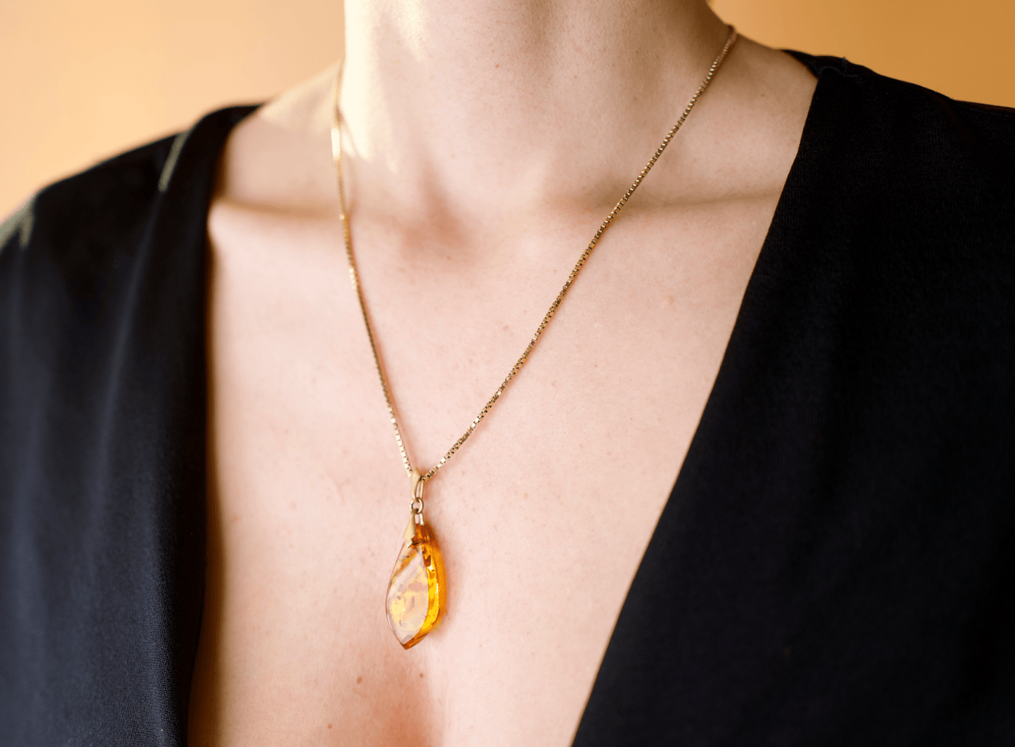 Golden Amber Kette - The Love Witch
