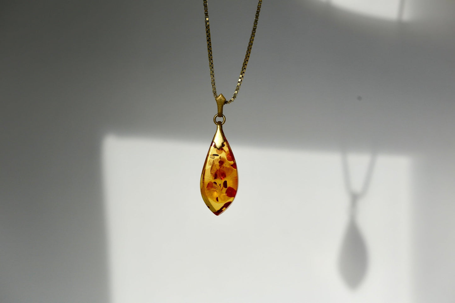 Golden Amber Kette - The Love Witch