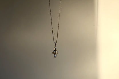 Moon Magic Kreuz - The Love Witch