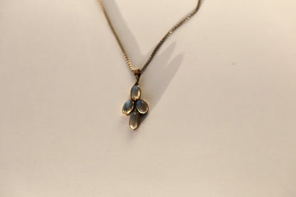 Moon Magic Kreuz - The Love Witch