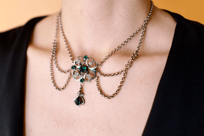 Poison Ivy Chocker - The Love Witch