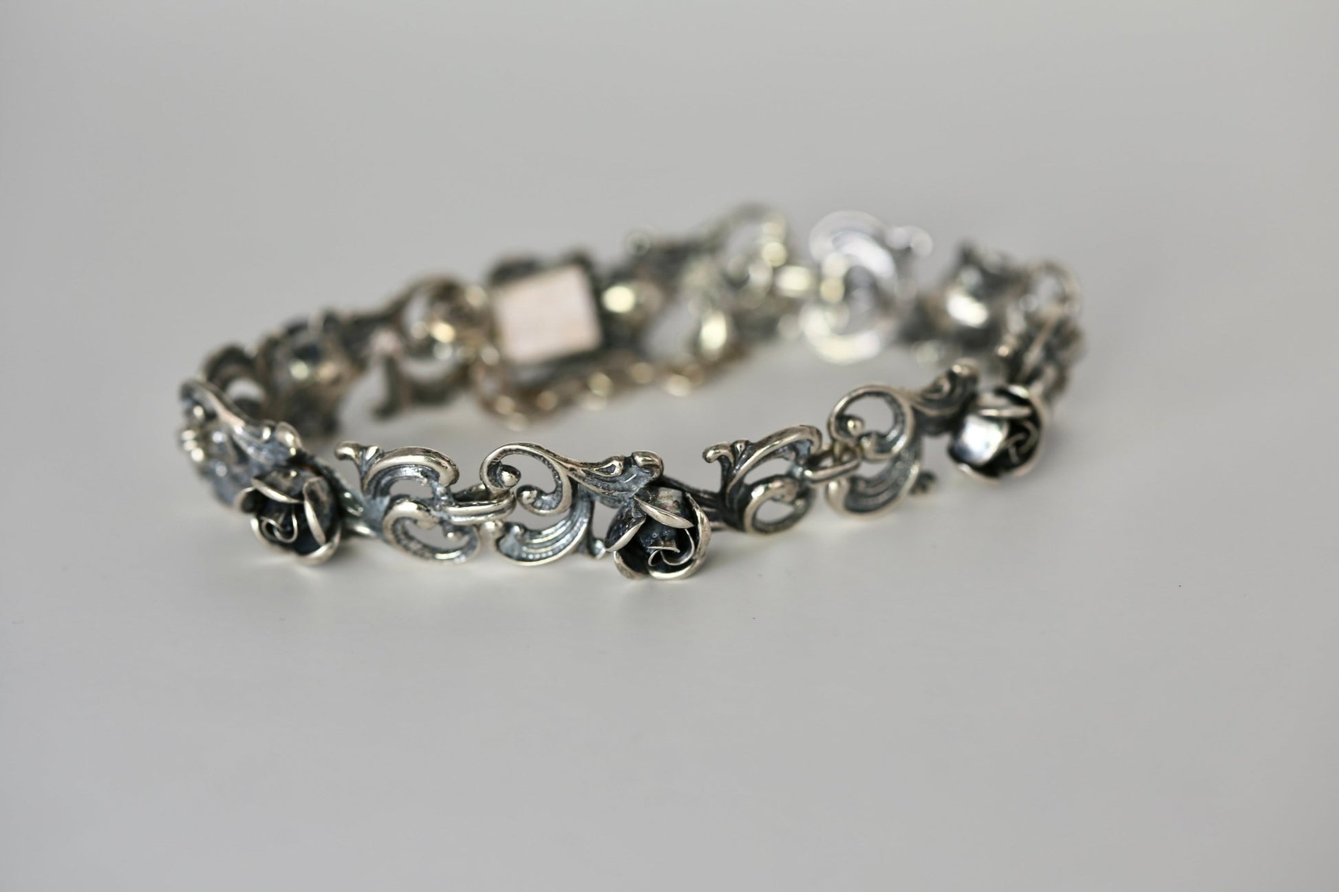 Radiant Rose Bracelet - The Love Witch