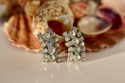 Rhinestone Clip - On Ohrringe - The Love Witch