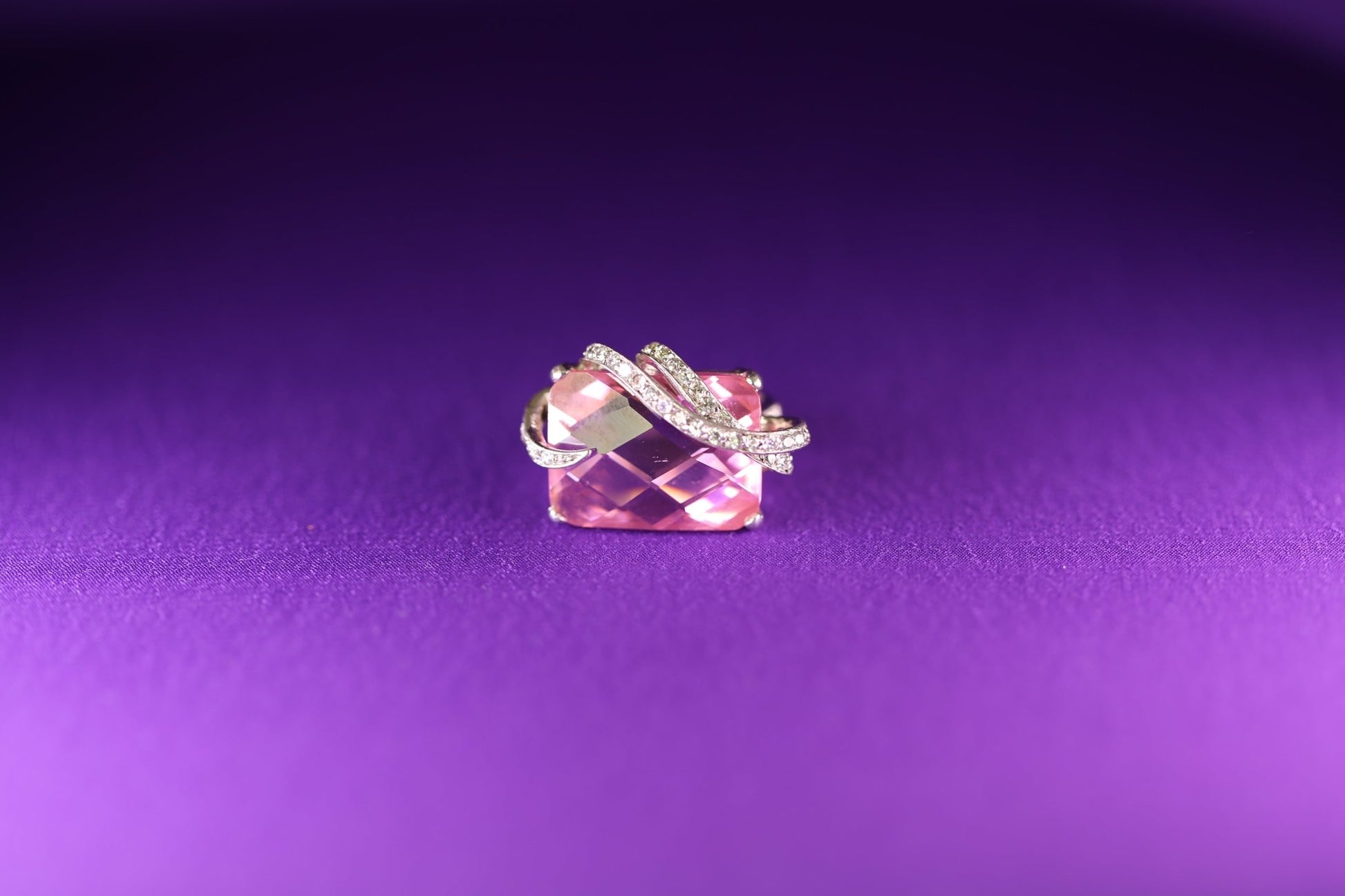 Ring Venus Calling - The Love Witch